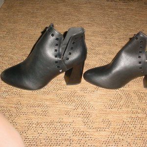 NEW CATO COMFORT BLACK STUDDED SIDE SLIT HEELED BOOTIES SIZE 11W